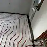 Смонтированный водяной теплый пол