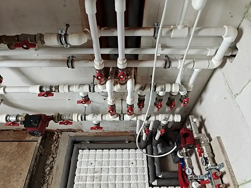 Монтаж сантехники в доме