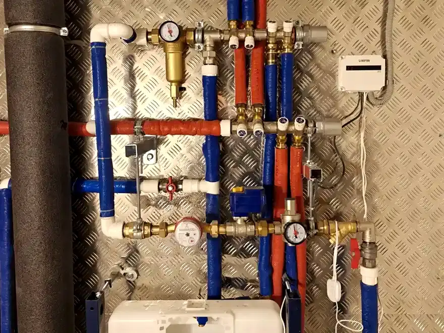 Монтаж сантехники с системой от протечек